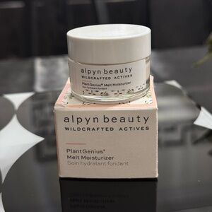 Alpyn Beauty PlantGenius Melt Moisturizer